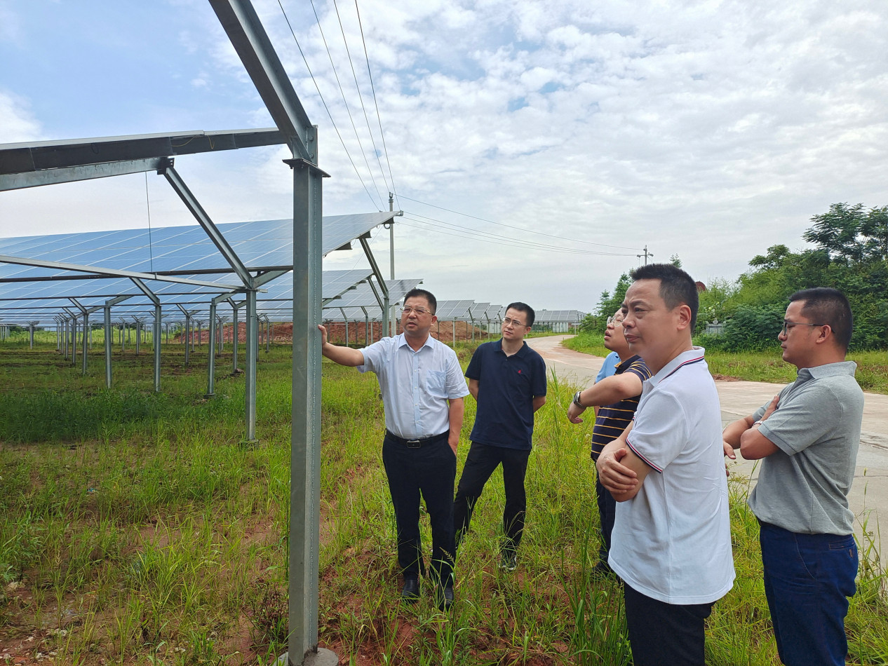 劉志剛帶隊(duì)考察華能湖南岳陽、兆邦陶瓷光伏項(xiàng)目